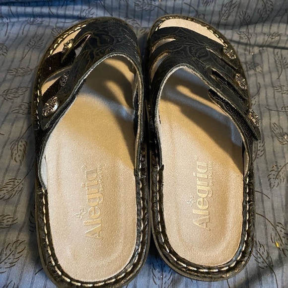 Alegria Dinah 511x leaf motif Velcro sandals size 7 - Picture 3 of 5